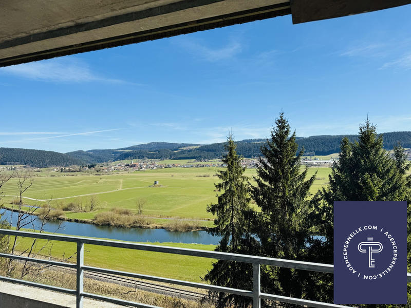 Appartement - 102 m² - 4 pièces