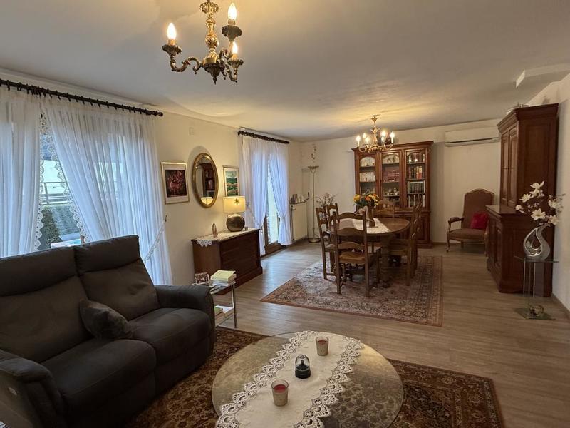 Maison - 92 m² - 5 pièces