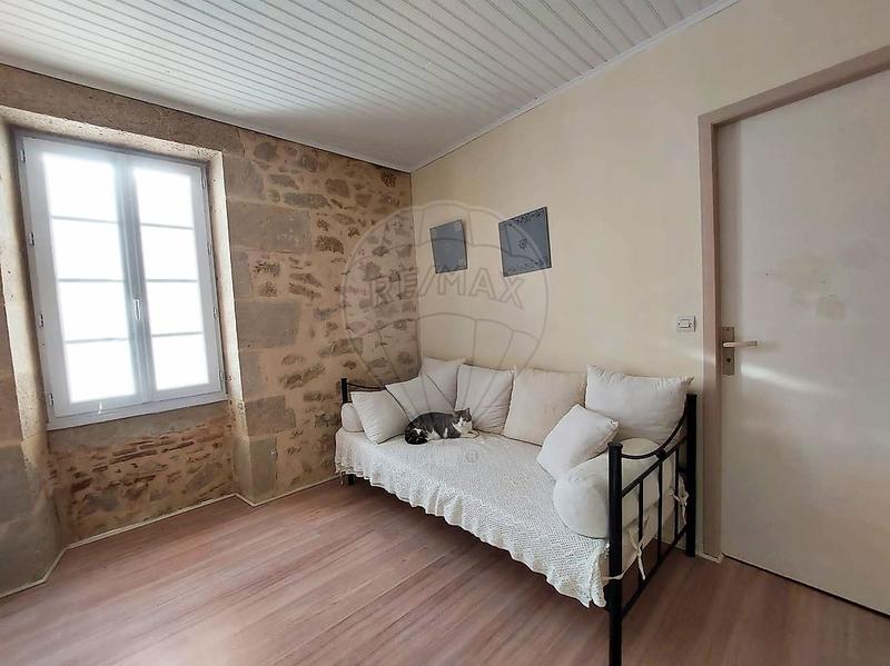 Maison - 250 m² - 7 pièces