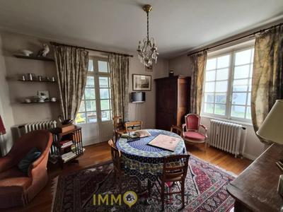 Maison - 190 m² - 9 pièces