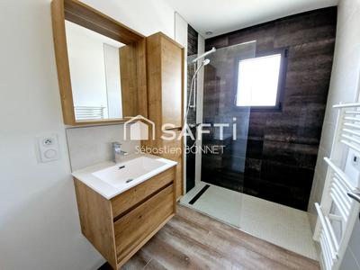 Maison - 152 m² - 8 pièces