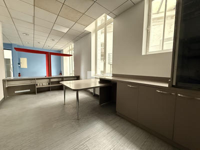 Bureau - 378 m²