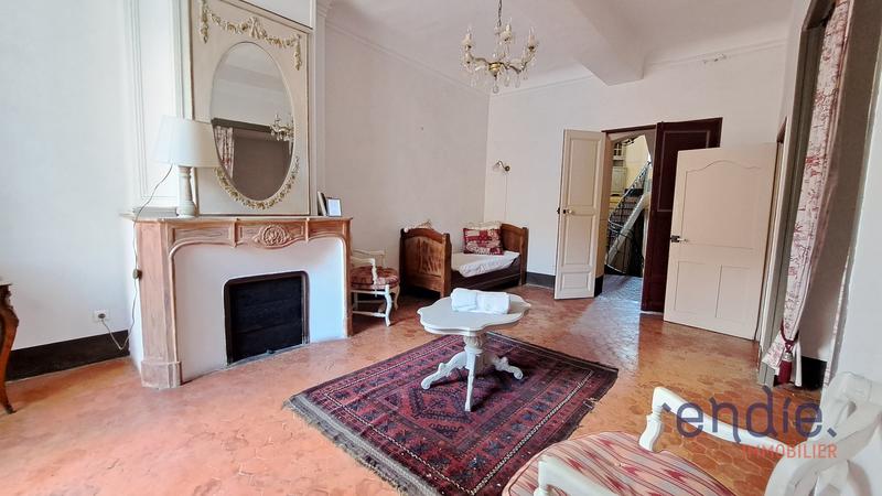 Maison - 500 m² - 10 pièces