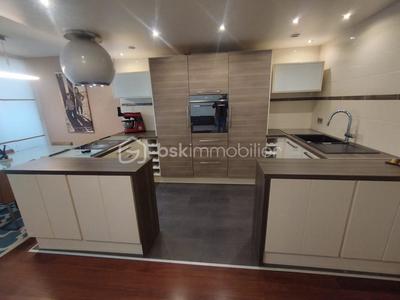 Appartement - 82 m² - 5 pièces