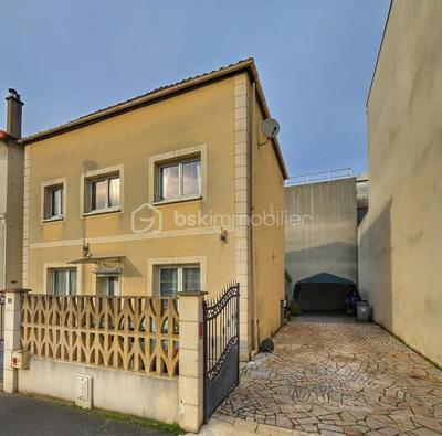 Maison - 150 m² - 6 pièces