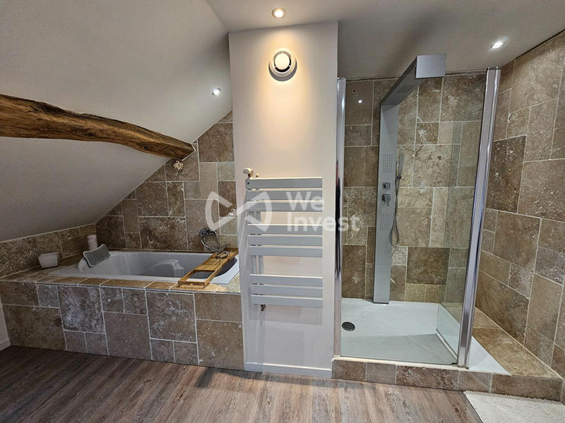 Maison - 258 m² - 8 pièces