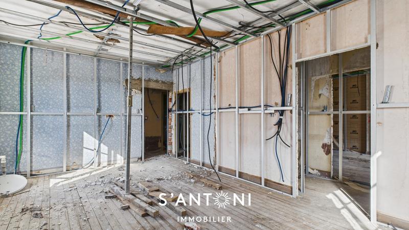 Maison - 200 m² - 9 pièces