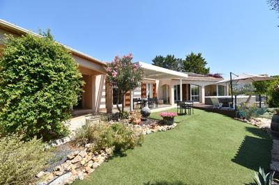 Villa - 183 m² - 6 pièces