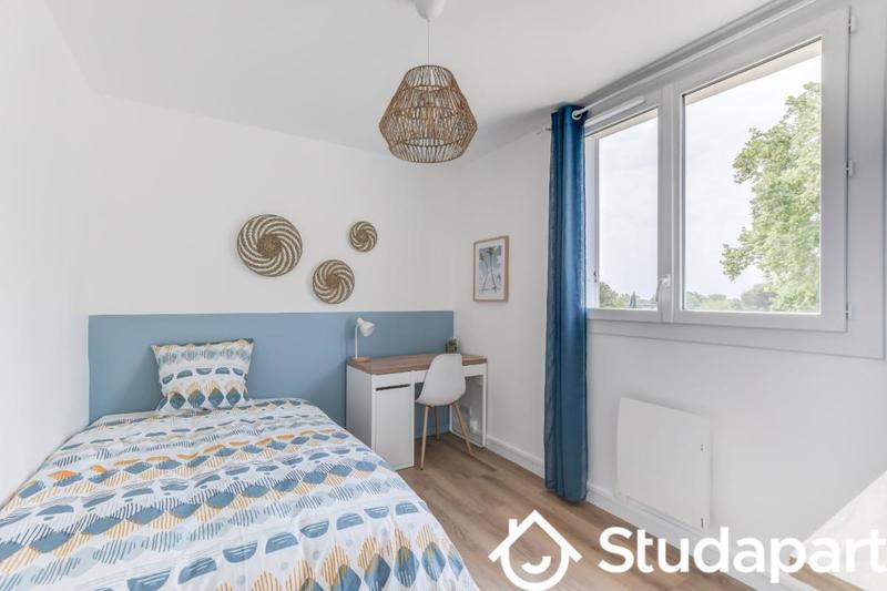 Chambre - 10 m² - 1 pièce