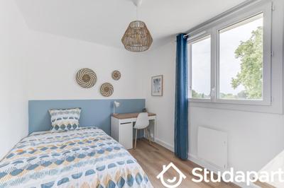 Chambre - 10 m² - 1 pièce