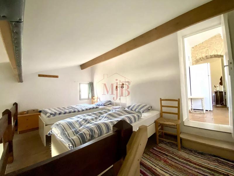 Propriété - 370 m² - 26 pièces