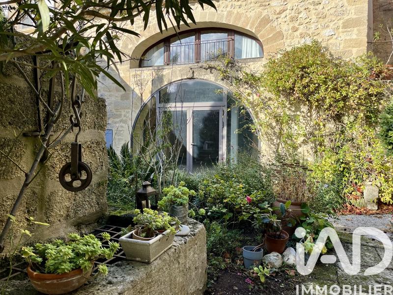 Maison - 225 m² - 11 pièces