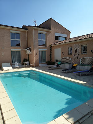 Maison - 266 m² - 7 pièces