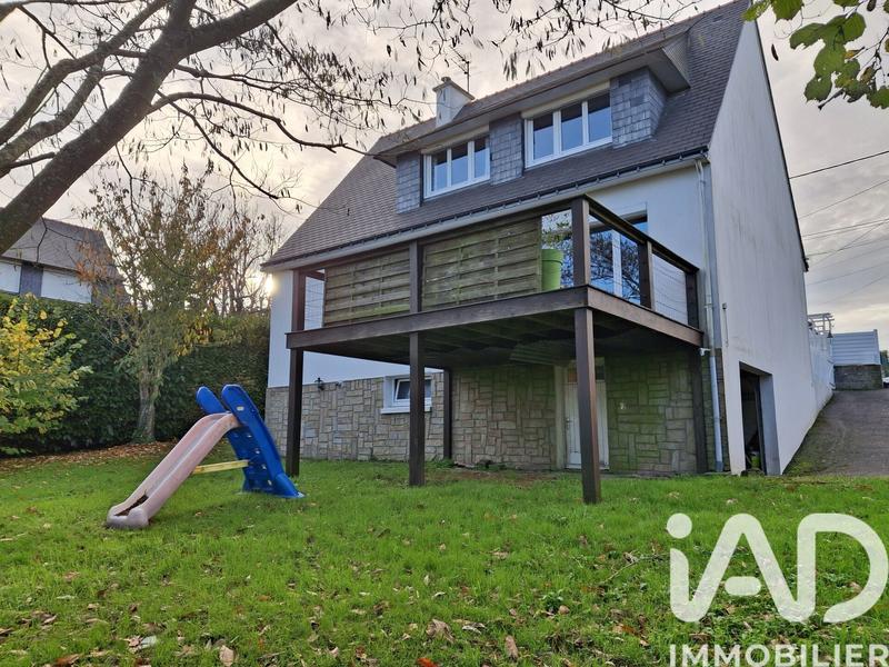 Maison - 121 m² - 6 pièces