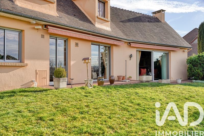 Maison - 220 m² - 9 pièces