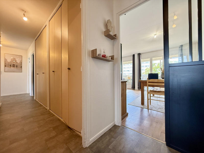 Appartement - 95 m² - 5 pièces