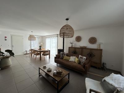 Maison - 92 m² - 4 pièces