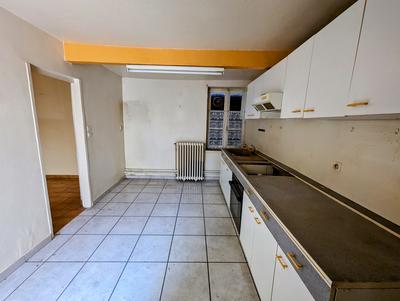 Maison - 80 m² - 7 pièces