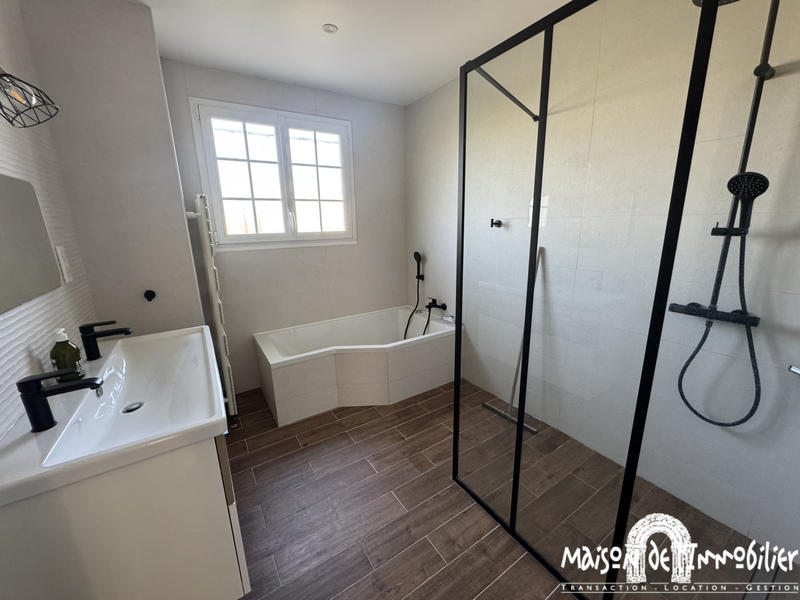 Maison - 191 m² - 5 pièces