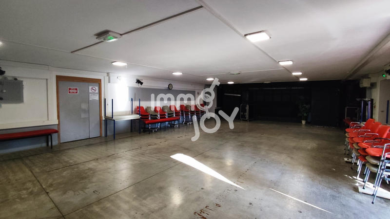 Immeuble - 1 600 m²