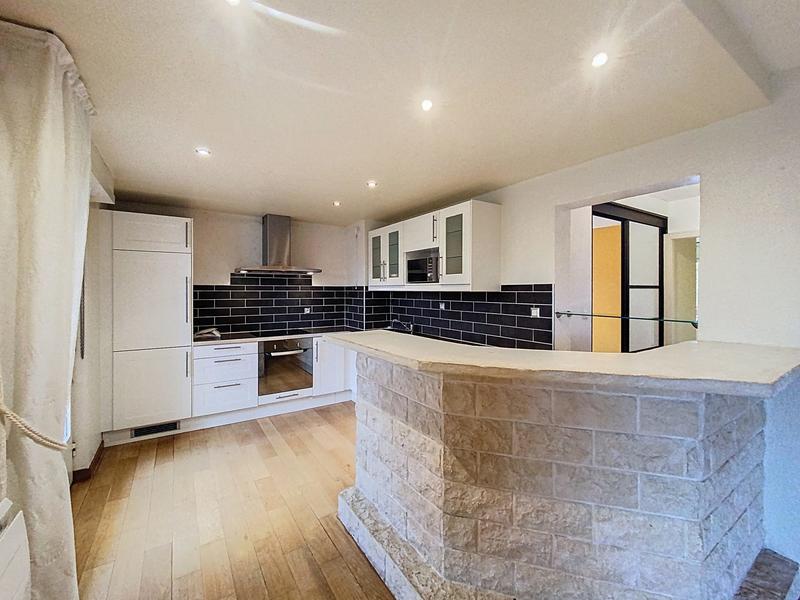 Appartement - 83 m² - 3 pièces