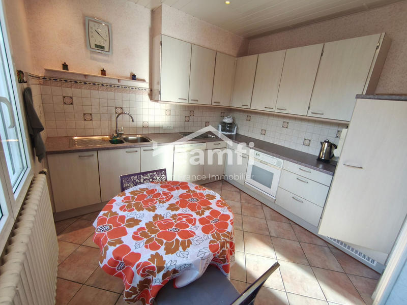 Maison - 180 m² - 5 pièces