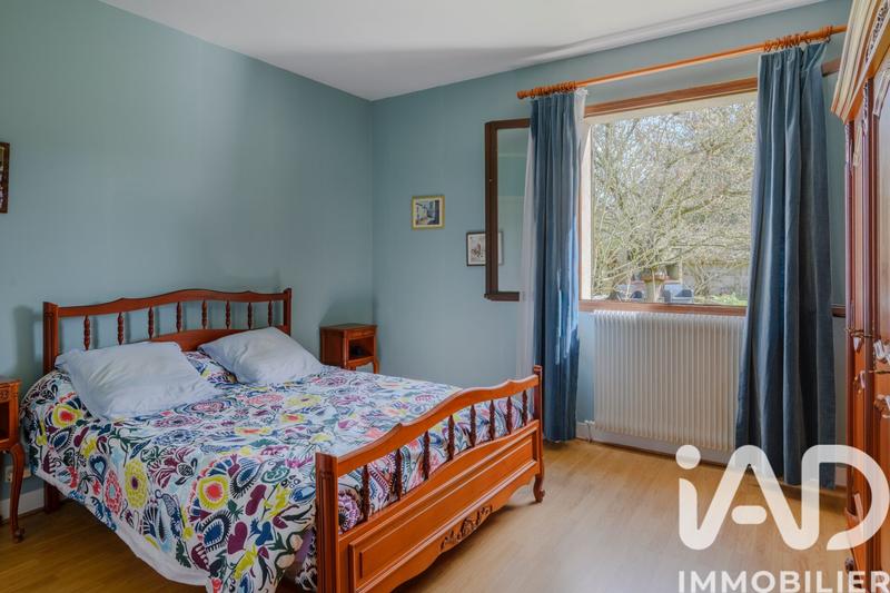 Maison - 225 m² - 8 pièces