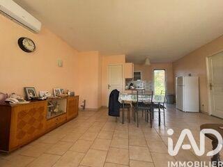 Maison - 212 m² - 3 pièces