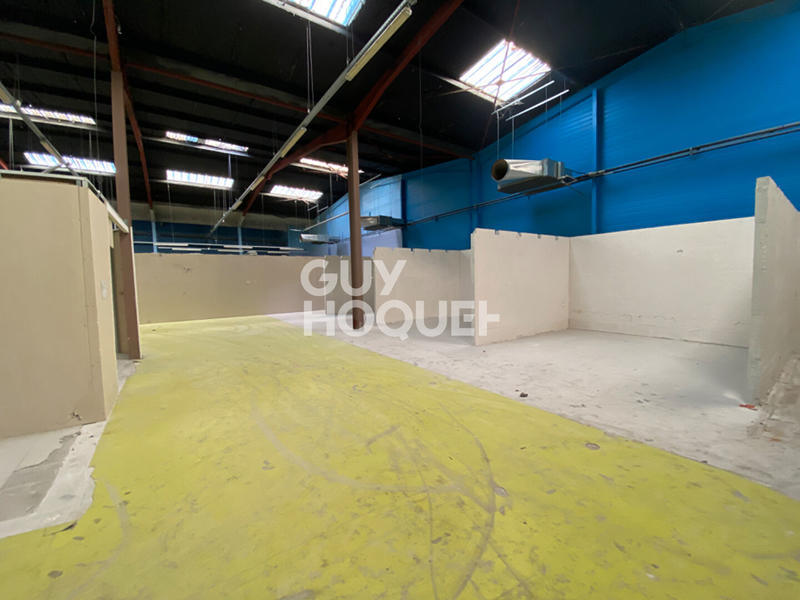 Local commercial - 600 m² - 2 pièces