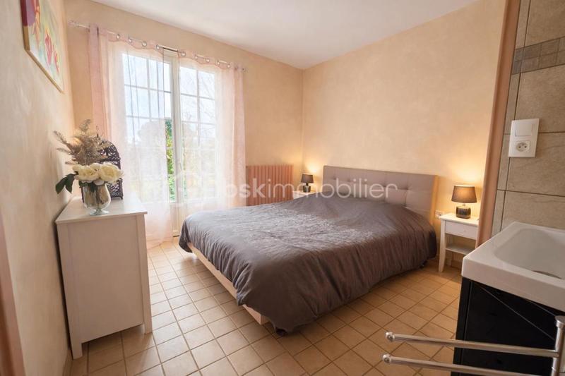 Maison - 209 m² - 7 pièces