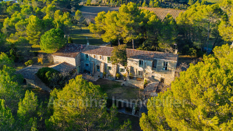 Mas - 298 m² - 8 pièces