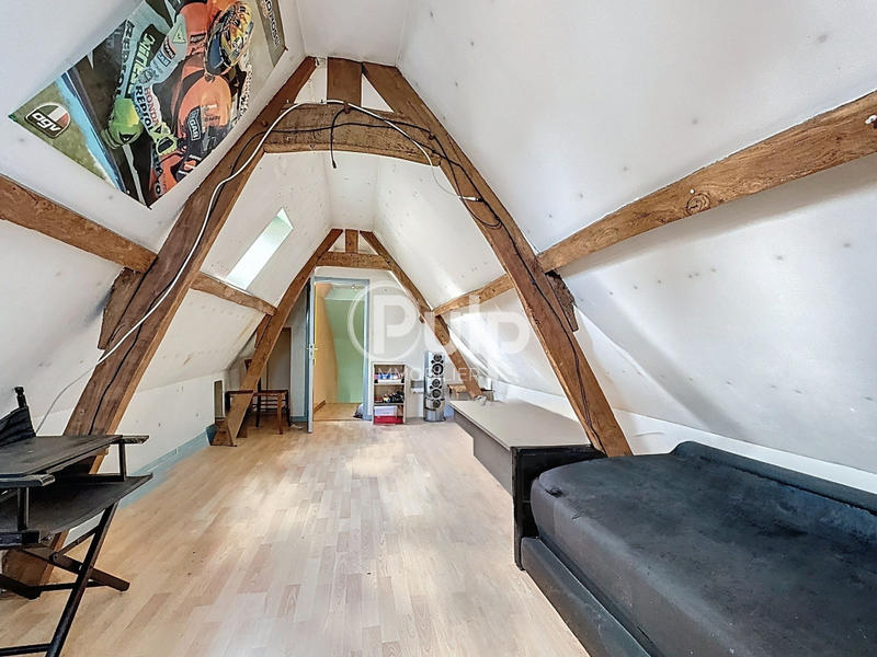 Maison - 113 m² - 8 pièces