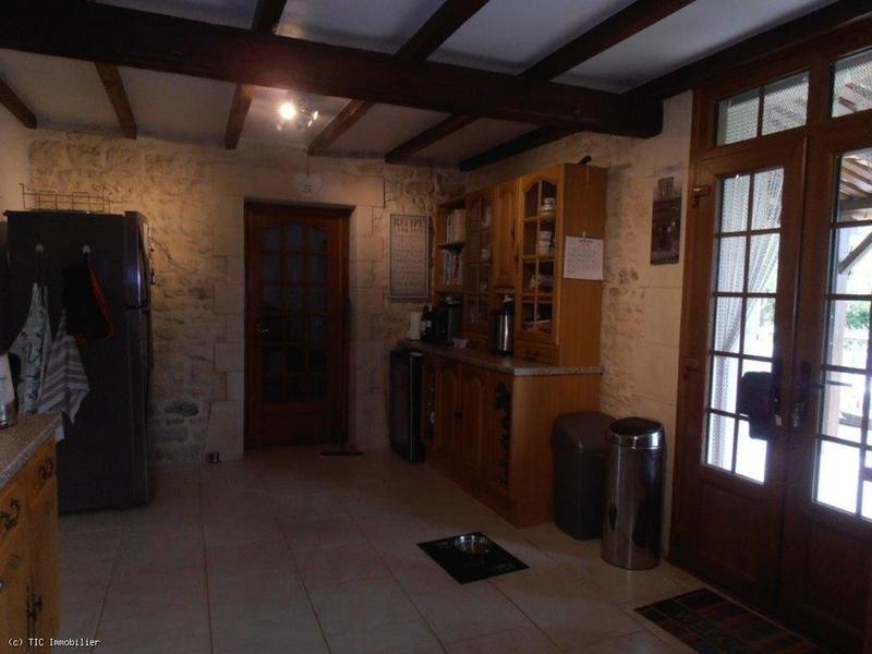 Maison en pierre - 305 m² - 10 pièces