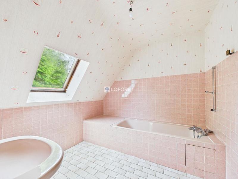 Maison - 141 m² - 7 pièces