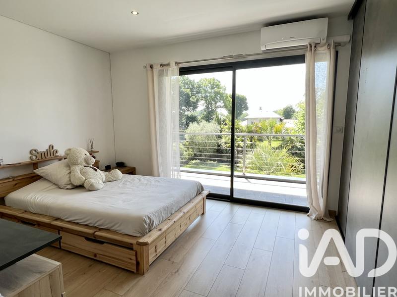 Maison - 189 m² - 7 pièces