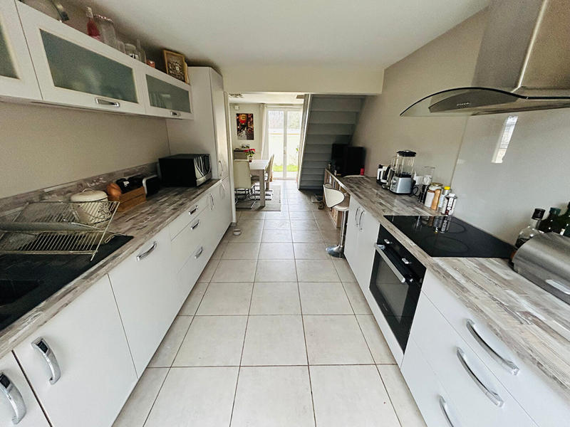 Maison - 85 m² - 5 pièces