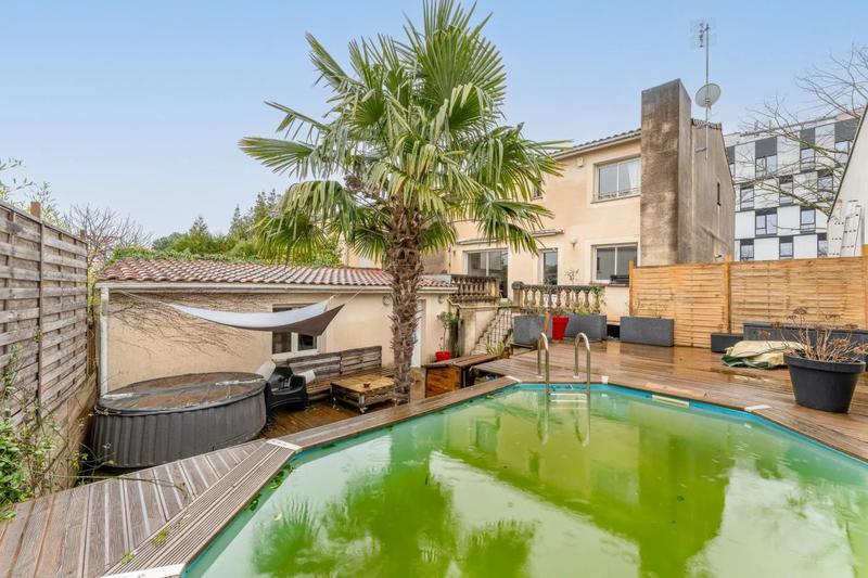 Maison - 160 m² - 6 pièces