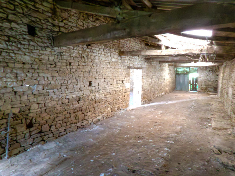 Maison - 240 m² - 3 pièces