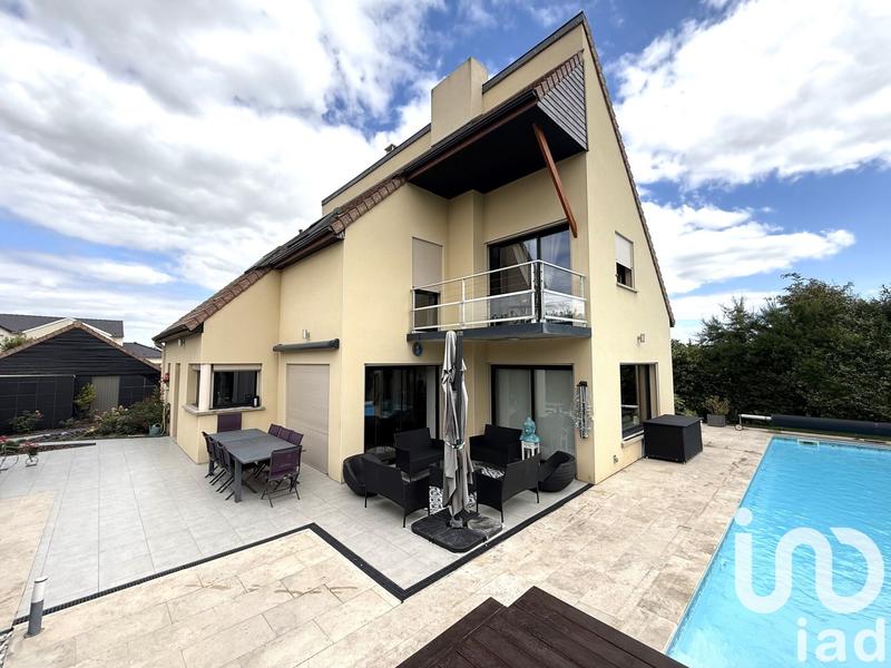 Maison - 355 m² - 10 pièces