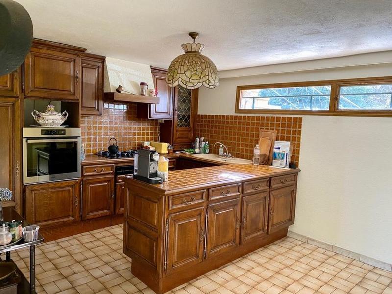 Maison - 384 m² - 9 pièces