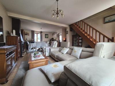 Maison - 106 m² - 6 pièces