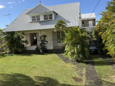 Maison - 202 m² - 7 pièces