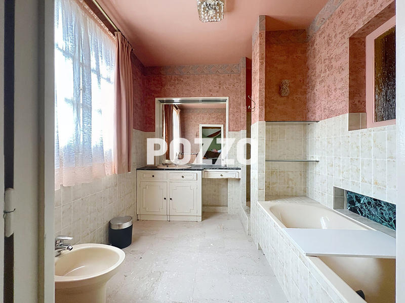 Appartement - 154 m² - 5 pièces
