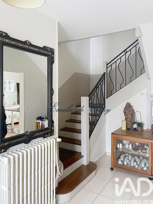 Maison - 206 m² - 9 pièces