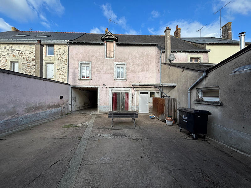 Maison - 121 m² - 7 pièces