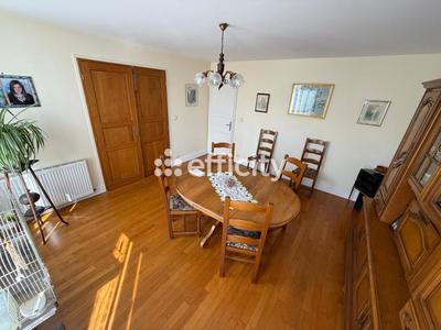 Immeuble - 334 m² - 17 pièces