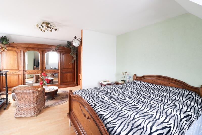 Maison - 251 m² - 6 pièces