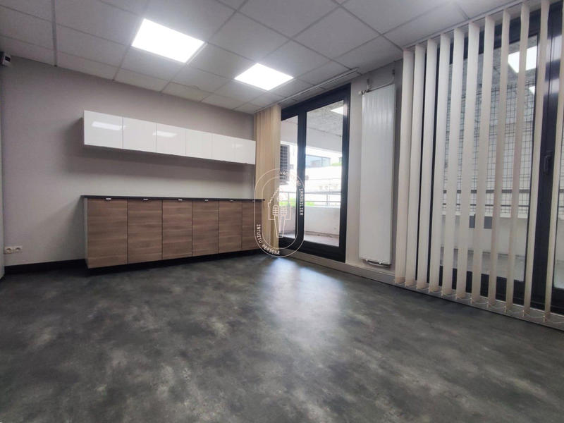 Bureau - 232 m²