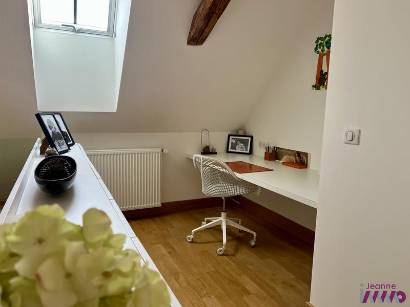 Maison - 243 m² - 7 pièces