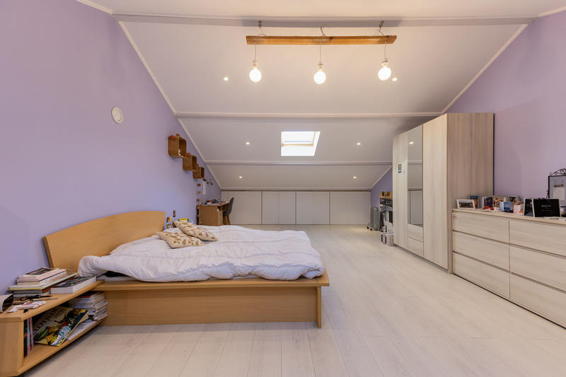 Maison - 260 m² - 8 pièces